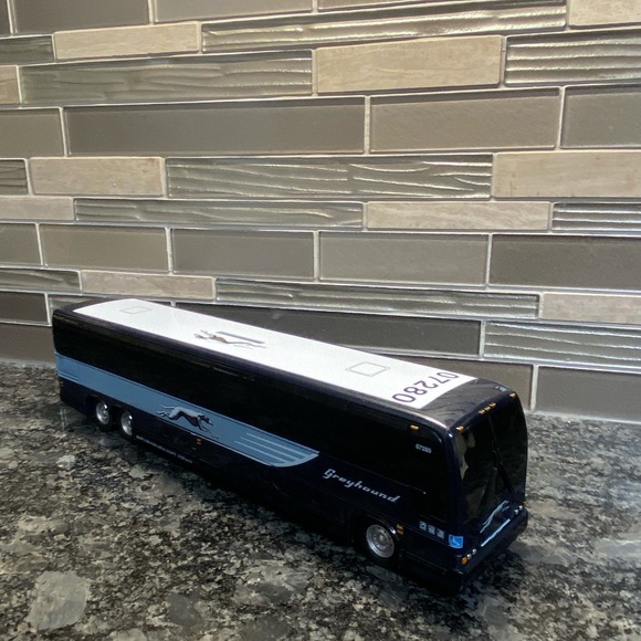 Greyhound Bus Collector Coin Bank - Picture 8 of 12